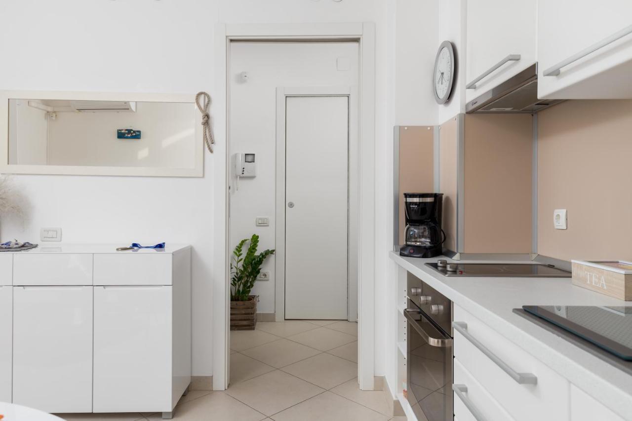 Apartment Maja Opatija With Free Private Parking And Lovely Sea View Terrace Buitenkant foto