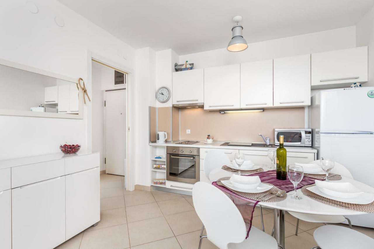 Apartment Maja Opatija With Free Private Parking And Lovely Sea View Terrace Buitenkant foto