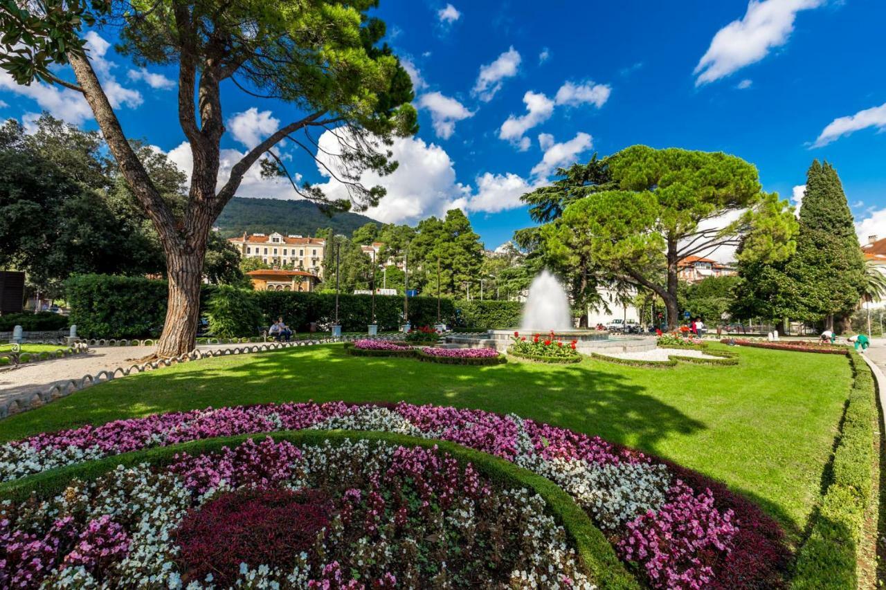 Apartment Maja Opatija With Free Private Parking And Lovely Sea View Terrace Buitenkant foto